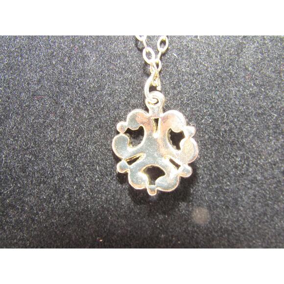Gold Tone VTG Ornate Victorian Faux Pearl Rhinestone Necklace 24" Dainty Elegant - Picture 3 of 7